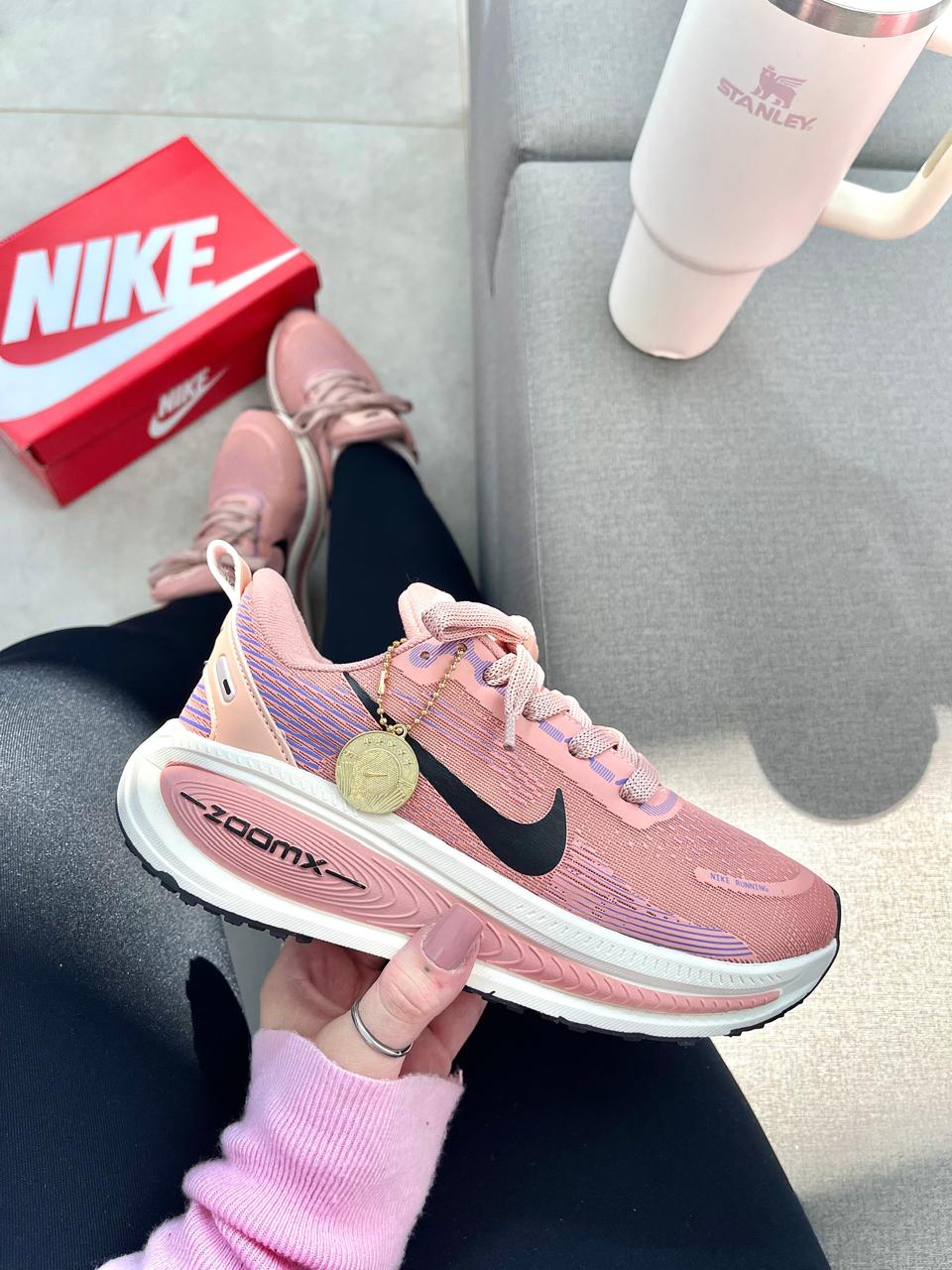NIKE VOMERO ROSA