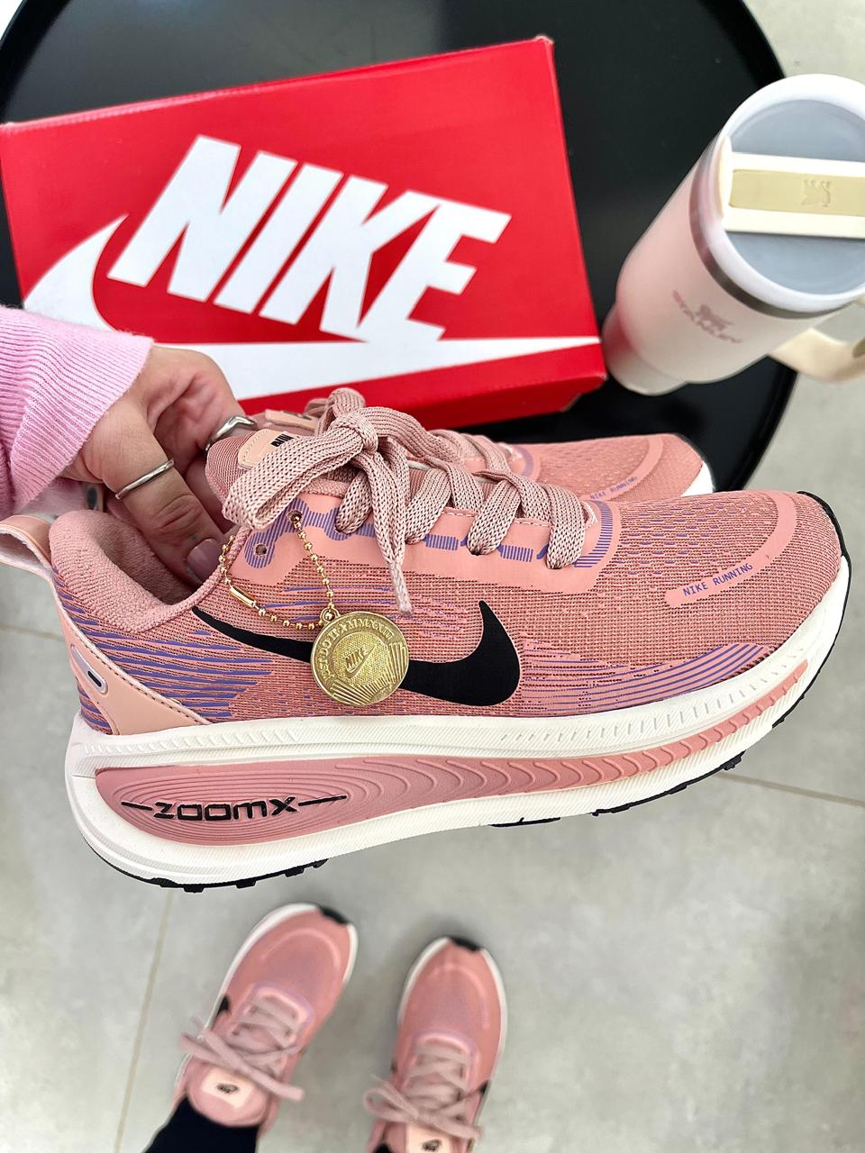 NIKE VOMERO ROSA