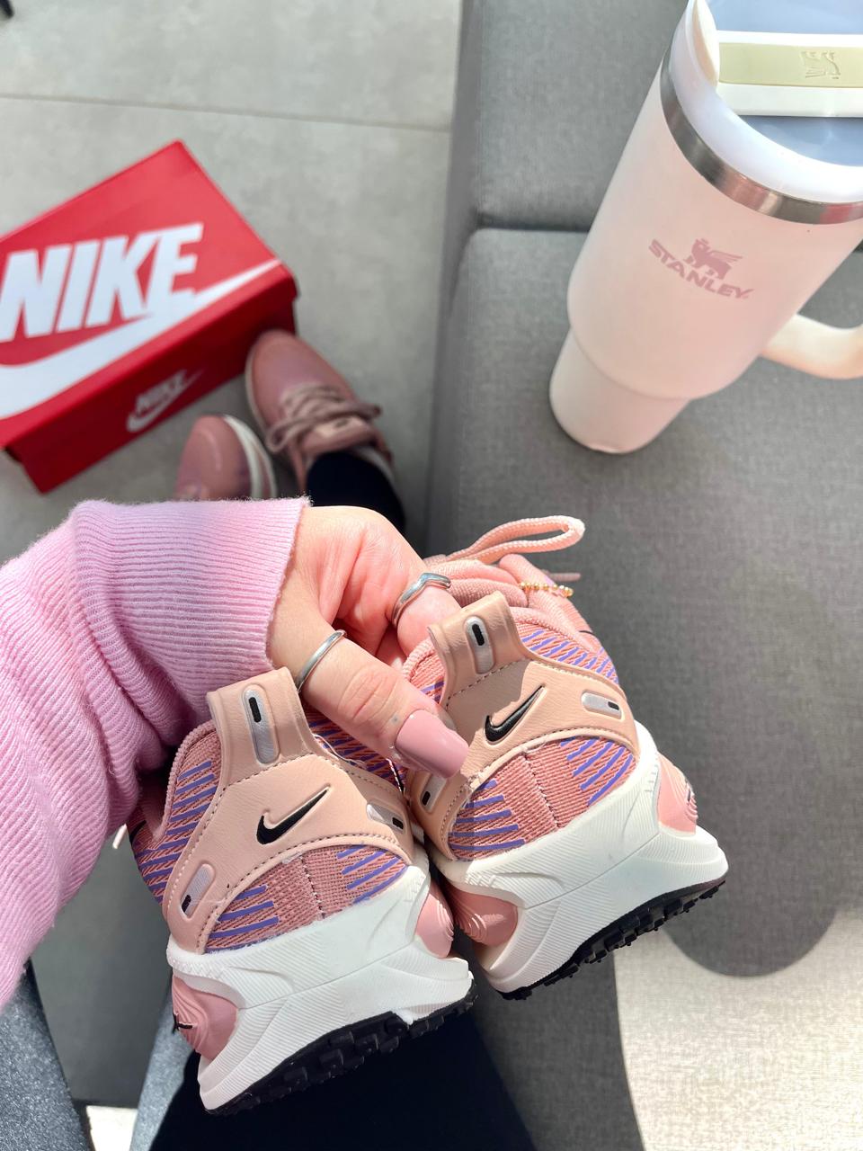 NIKE VOMERO ROSA
