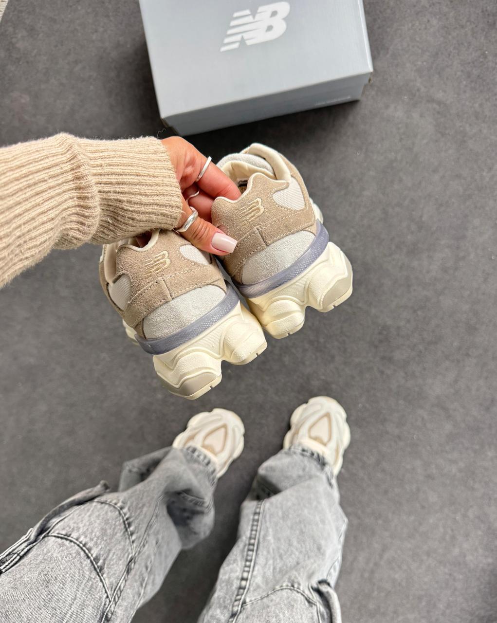 NEW BALANCE 9060  BEGE